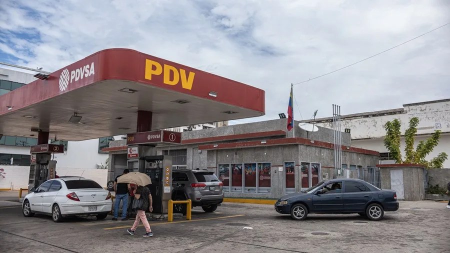 La petrolera estadounidense PCEC invertirá 3.500 millones para reactivar pozos en Venezuela