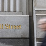 Wall Street cierra en rojo, arrastrado por dato de inflación y sector tecnológico