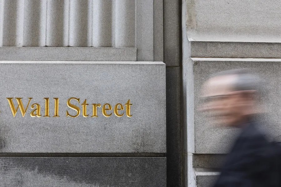 Wall Street cierra en rojo, arrastrado por dato de inflación y sector tecnológico