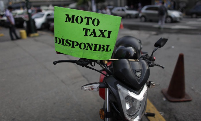 Hasta ocho millones le cuesta nada más un caucho a un mototaxista - Efecto  Cocuyo