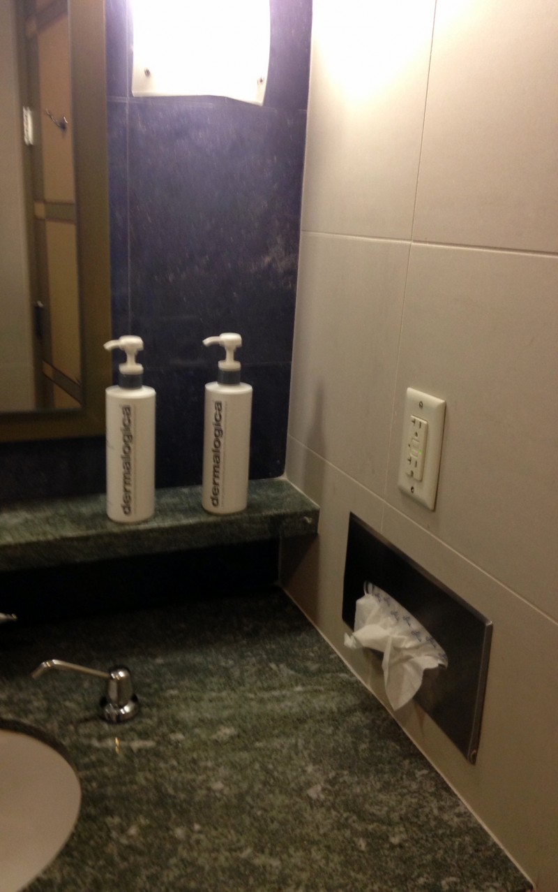 Admirals Club 2