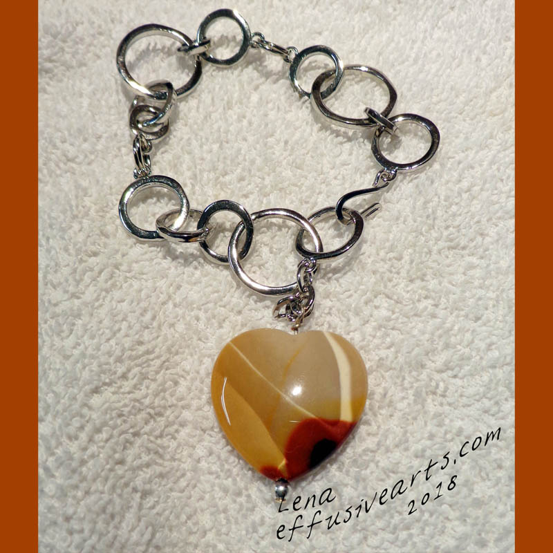 Large link stone pendant bracelet