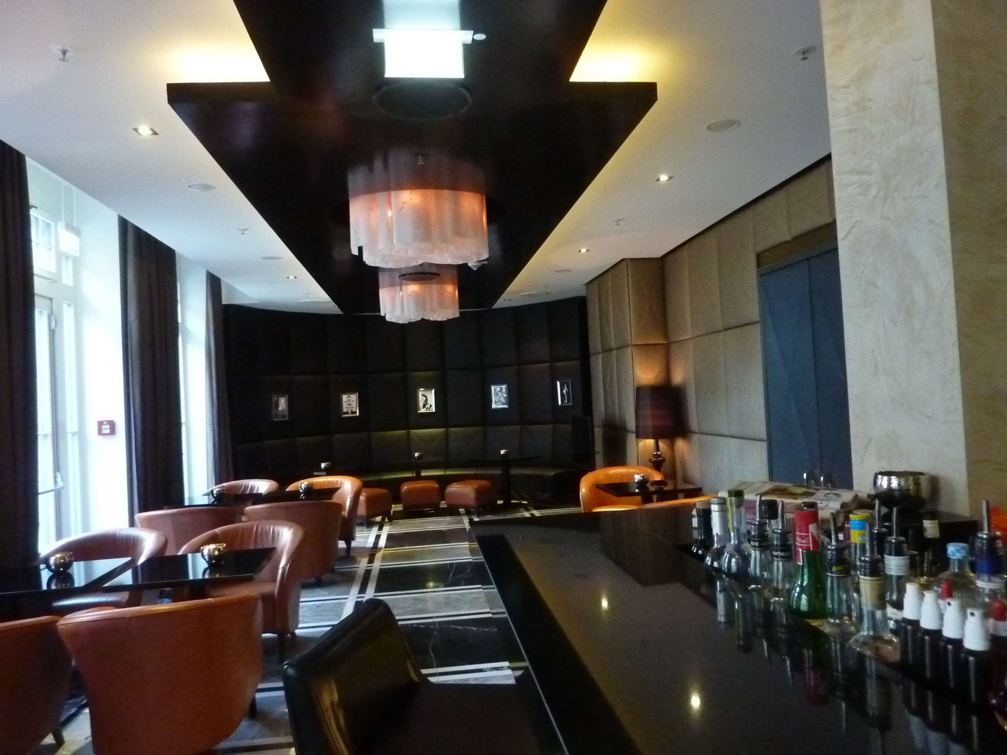 Klassisch-modern - Die Bar