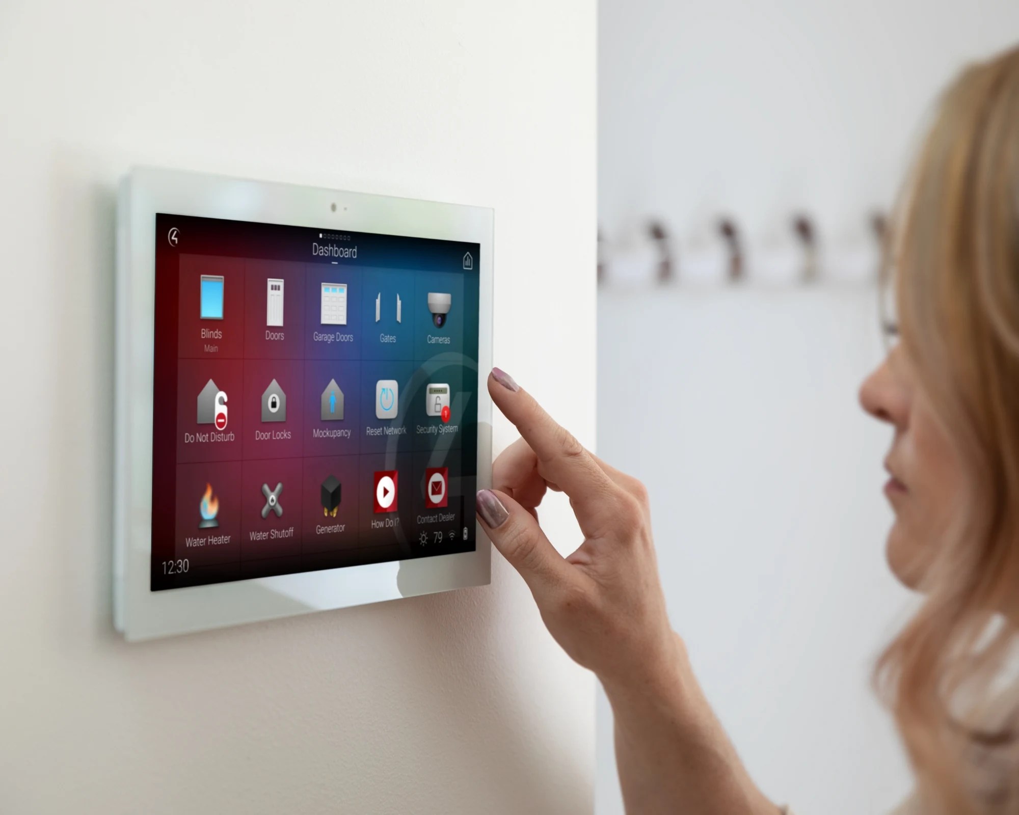 Touch screen a parete Control4 per il comando della casa