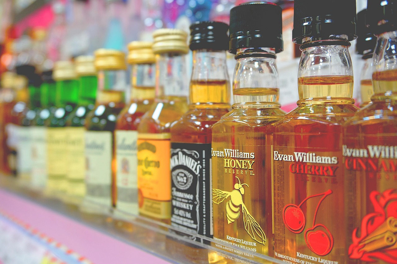 Organizaciones civiles piden aplicar impuestos saludables a alcohol, tabaco y alimentos ultraprocesados para reducir enfermedades y aliviar el gasto público.