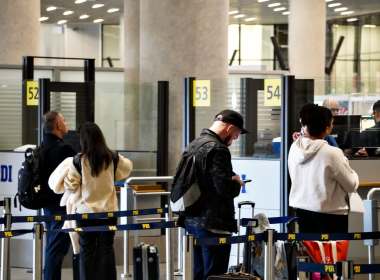 Aeropuerto Santiago control migratorio