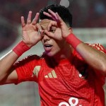 إمام عاشور نجم الأهلي المصري