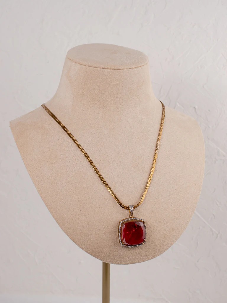 Aahna Ruby Ela Stories - Best Space Backgrounds in 4K