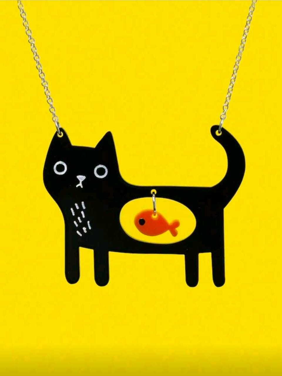 Gatico con pez