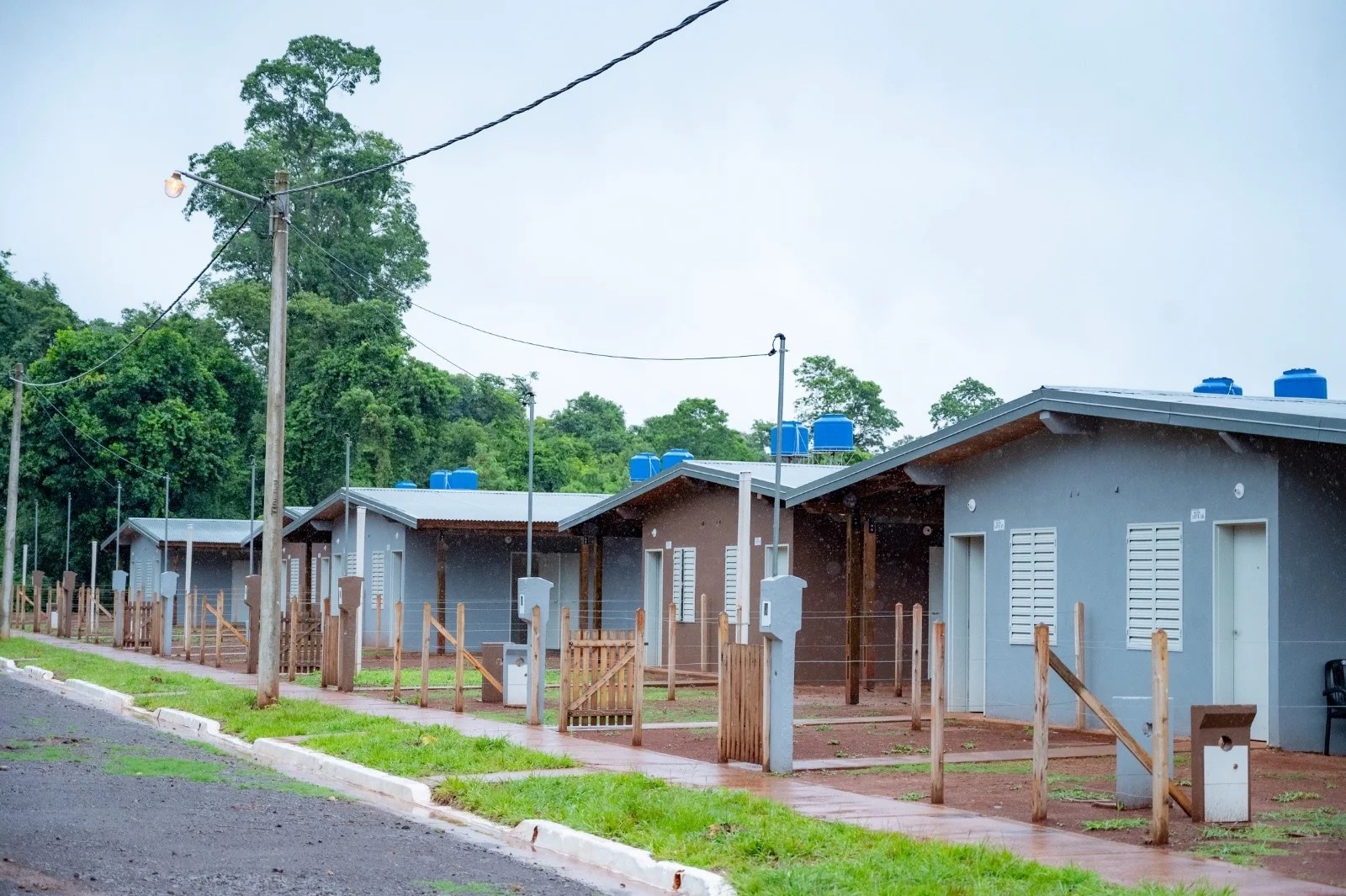 noticiaspuertosantacruz.com.ar - Imagen extraida de: https://elconstructor.com/continuan-el-desarrollo-de-las-politicas-habitacionales-en-78-municpios-misioneros/