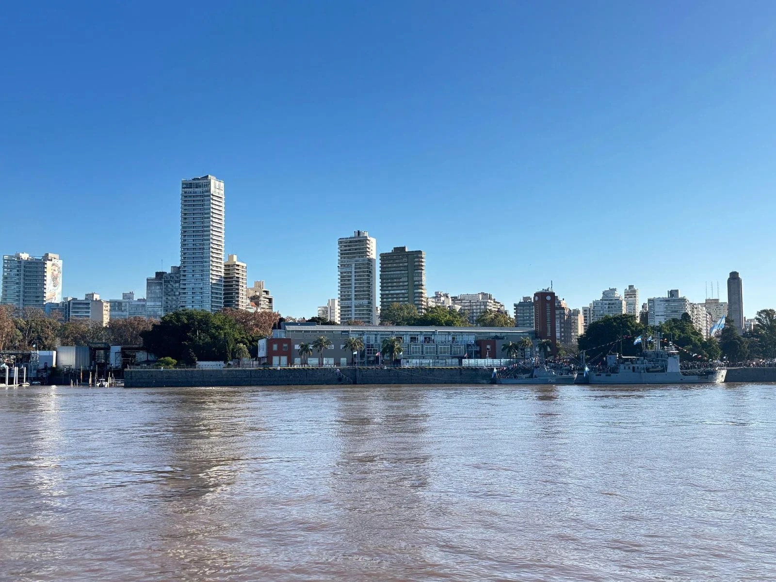 noticiaspuertosantacruz.com.ar - Imagen extraida de: https://elconstructor.com/santa-fe-reconstruira-el-muelle-de-la-terminal-fluvial-con-una-inversion-de-4-000-millones/