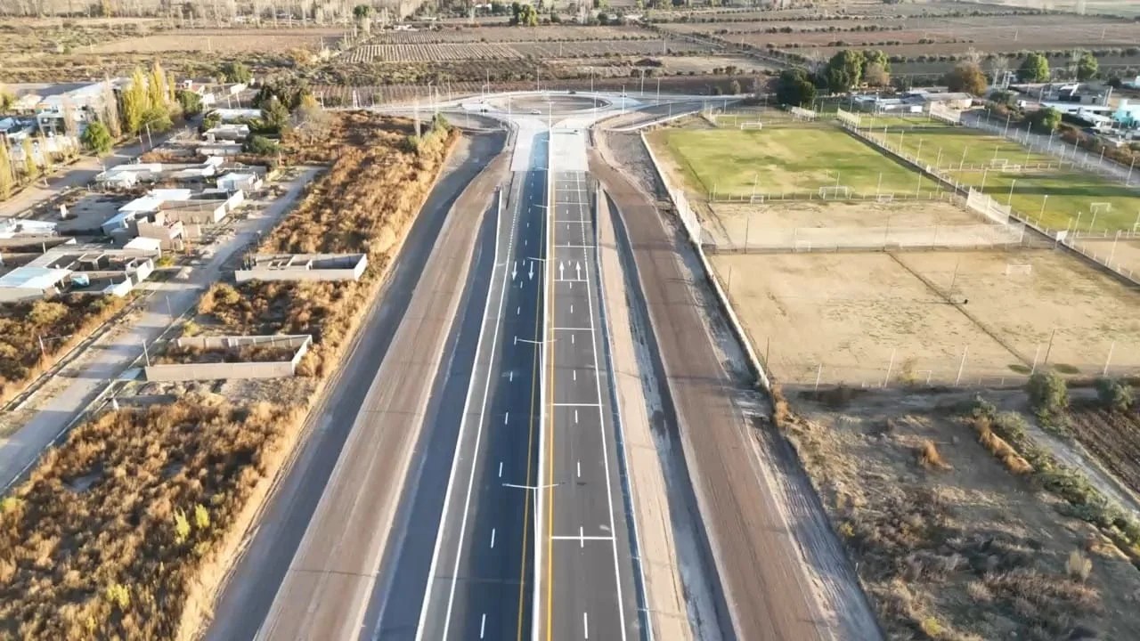 noticiaspuertosantacruz.com.ar - Imagen extraida de: https://elconstructor.com/mendoza-se-abrieron-los-sobres-para-la-segunda-etapa-de-la-doble-via/