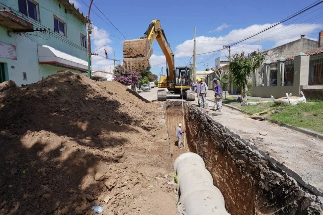 noticiaspuertosantacruz.com.ar - Imagen extraida de: https://elconstructor.com/plan-hidrico-del-gran-la-plata-sigue-la-obra-de-rehabilitacion-del-acueducto-norte/