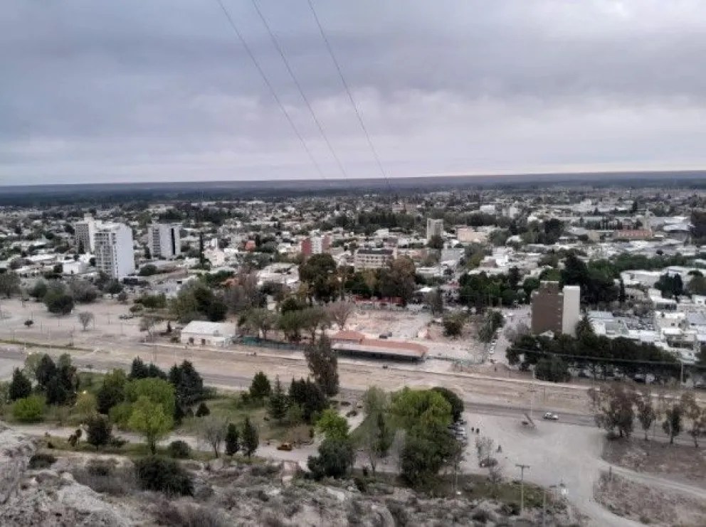 noticiaspuertosantacruz.com.ar - Imagen extraida de: https://elconstructor.com/rio-negro-acompana-a-villa-regina-con-obras-y-mejoras-historicas/