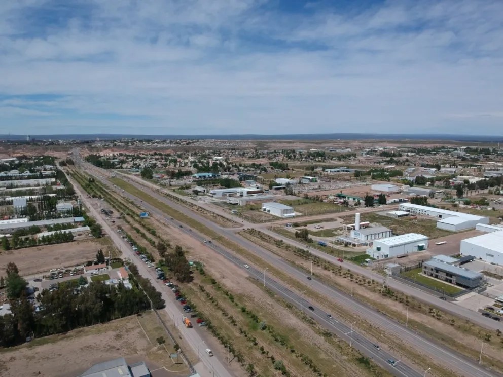 noticiaspuertosantacruz.com.ar - Imagen extraida de: https://elconstructor.com/parques-industriales-logistica-e-inversiones-marcan-el-balance-anual-de-la-industria-neuquina/