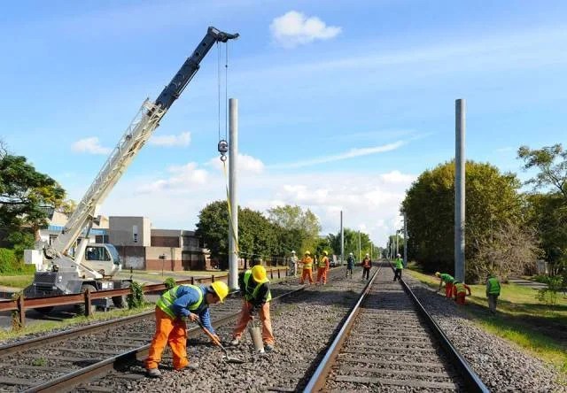Continúan los debates sobre el Tren Roca con los concejales platenses