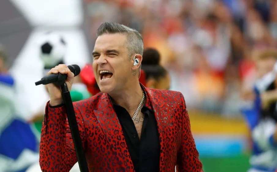 Robbie Williams venablo por sorpresa su nuevo libro titulado ‘Britpop’