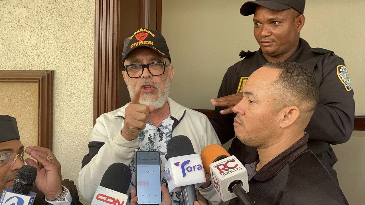 Árbitro impone aval de RD millones a Garbo Martínez por caso Milagros De Camps