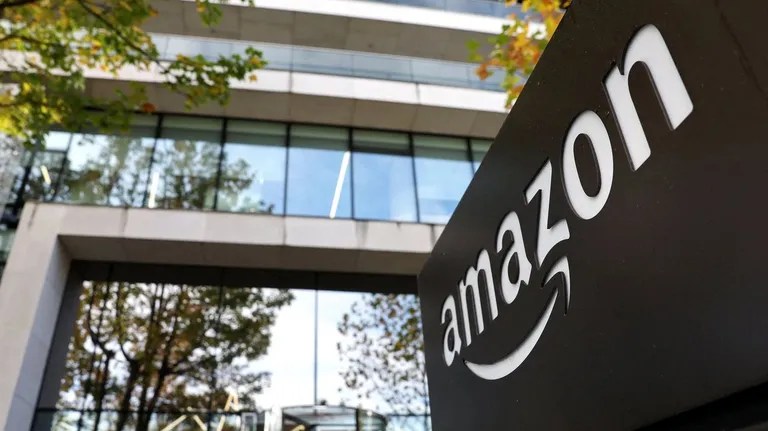 Amazon planea crear un mercado de contenidos de medios para que las empresas de IA puedan adquirirlos