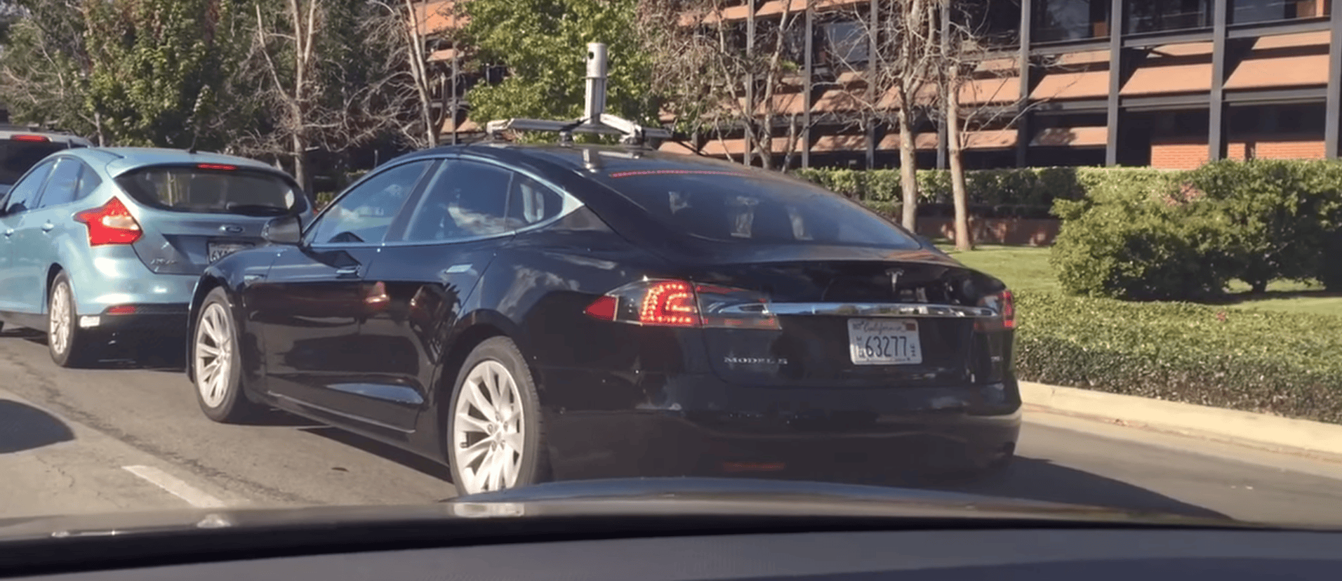Tesla Model S prototype with Velodyne Lidar sensor spotted in Palo Alto ...