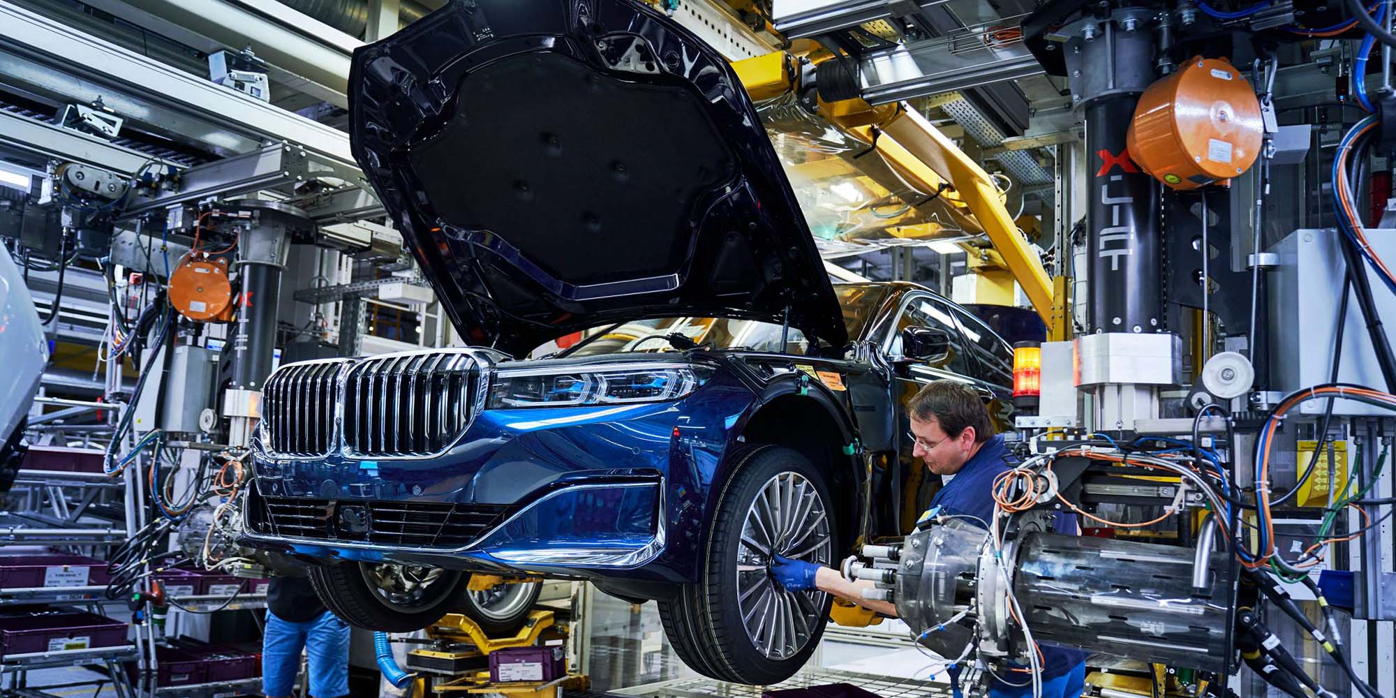 BMW plans to reduce CO2 emissions in vehicle life cycles by 40 by 2030