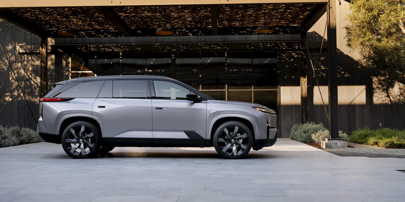 Toyota-delaying-Highlander-EV