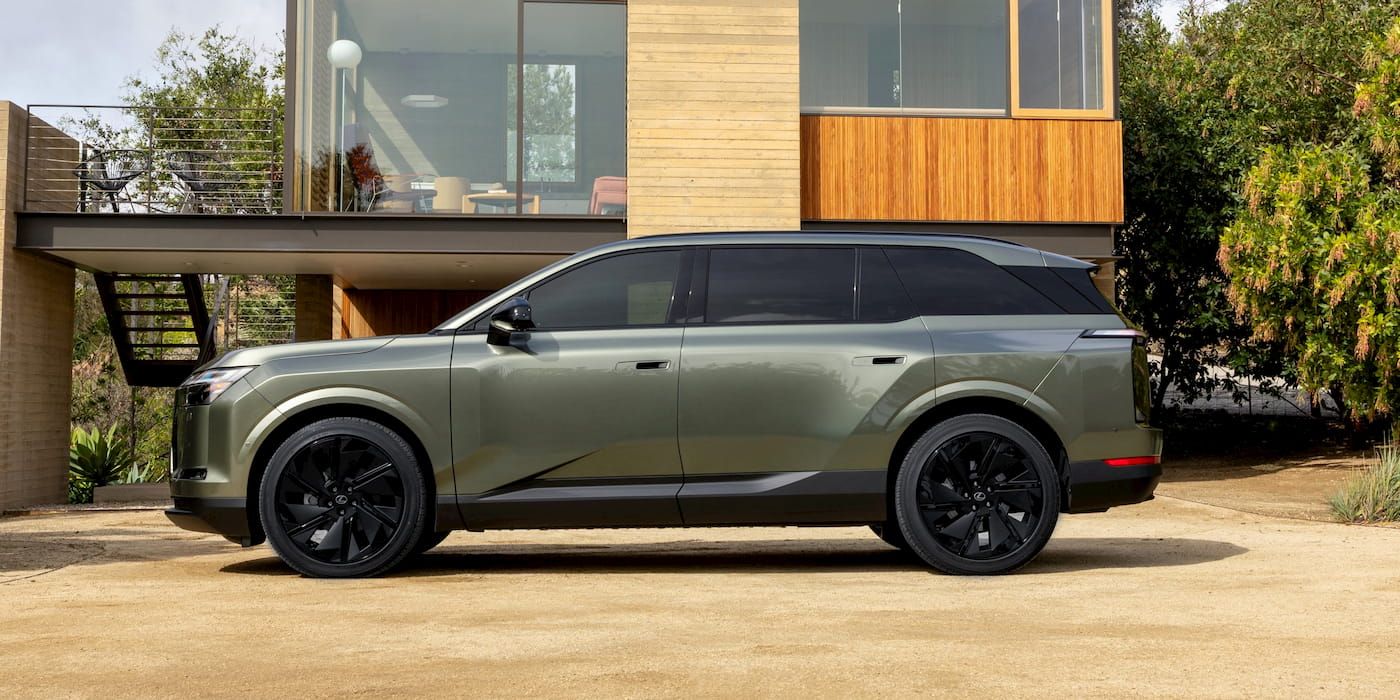Lexus-TZ-electric-spotted