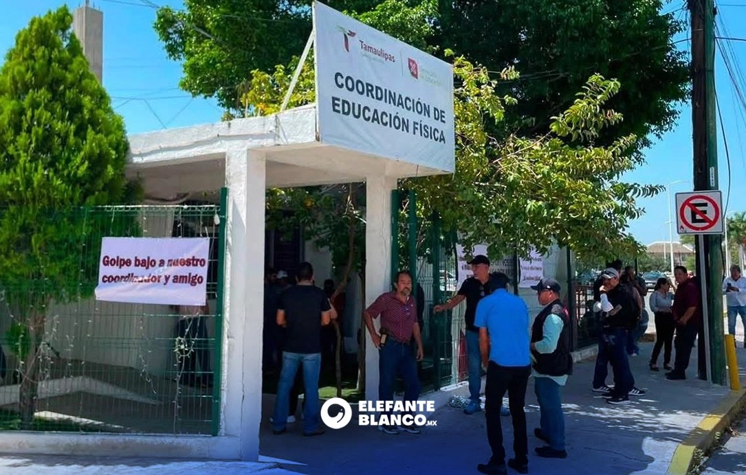 Destitución de coordinador desata protesta de maestros en Victoria