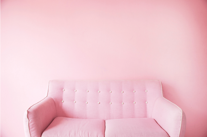 Minimalist vs. Maximalist, Which Is Better?