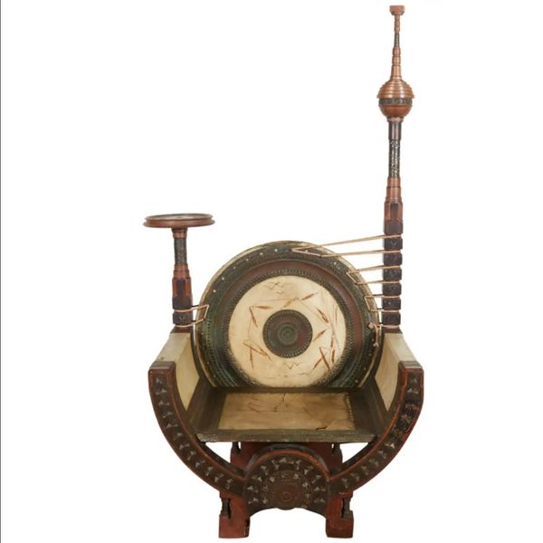 Throne chair: carlo bugatti's own style