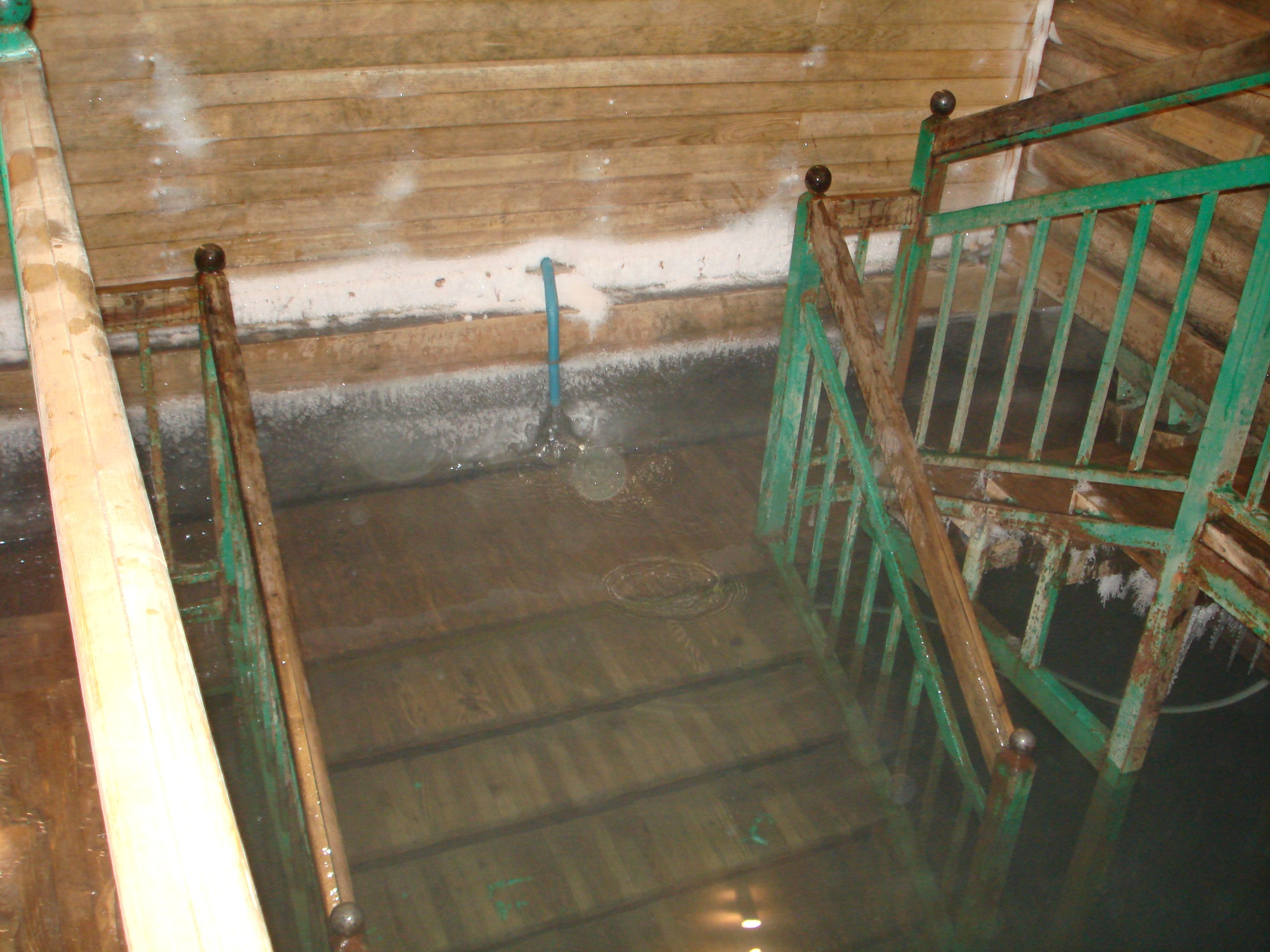 Bajé por estas escaleras