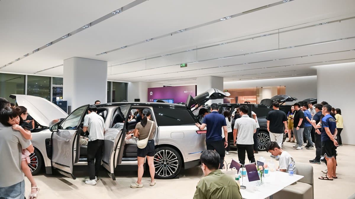 Nio's Expansion Plan: 80 New Multi-Brand Stores by Year-End (2026)