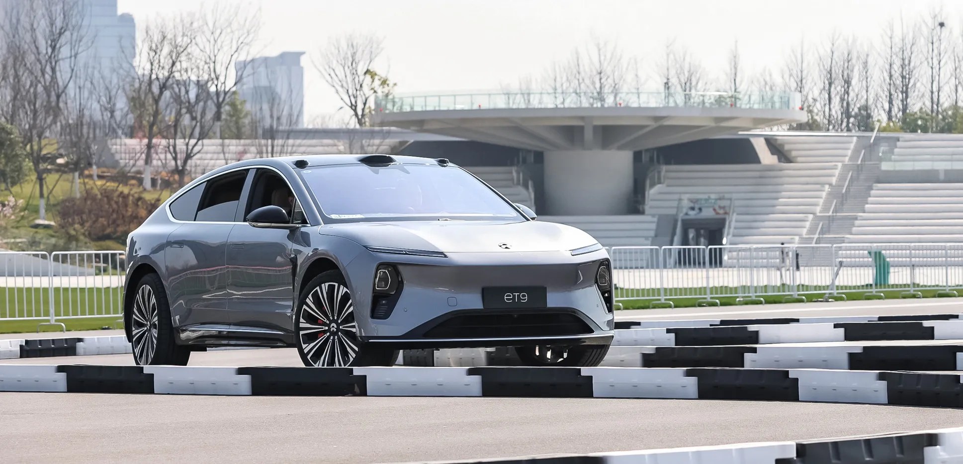 Nio ET9 Sales Drop Below 100 Units: What's Behind the Decline? (2026)
