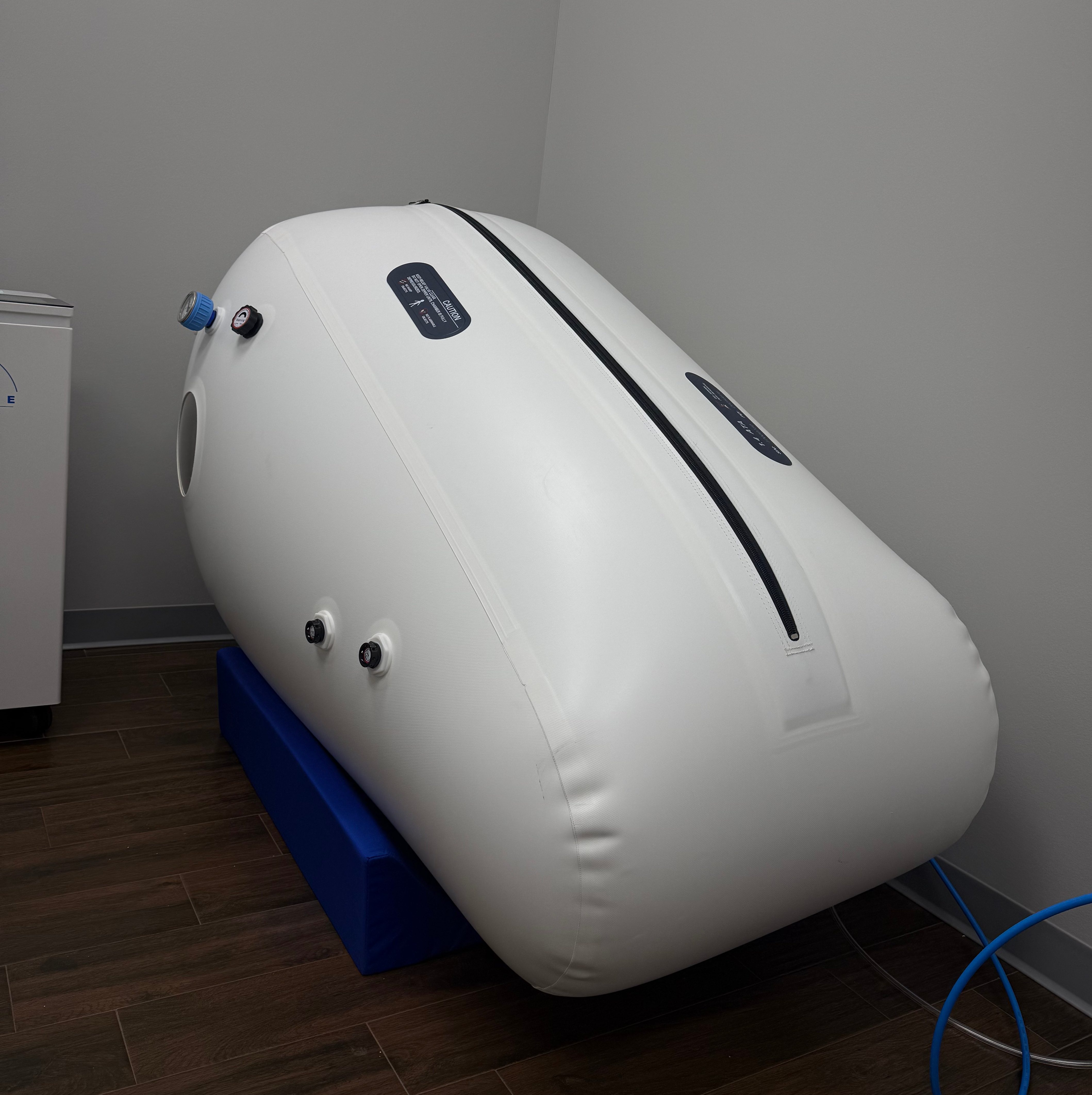 Hyperbaric oxygen chamber at Elevate BioWellness, alternate view