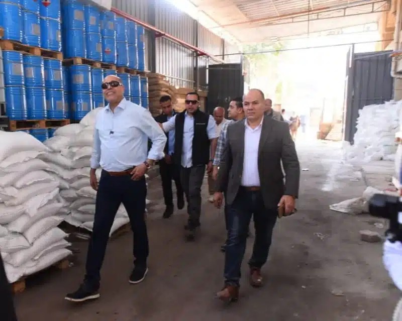 وزير العمل يتفقد تطبيق الحد الأدنى للأجور