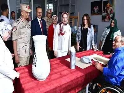 زيارة وفد جامعة عين شمس لجمعية المحاربين القدماء