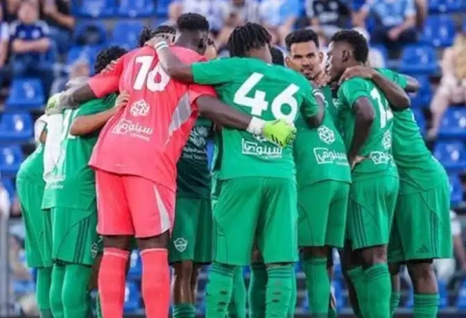 موعد مباراة أهلي جدة أمام الرياض والقناة الناقلة