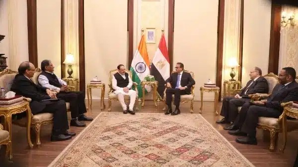 وزير الصحة المصري يستقبل نظيره الهندي لتبادل الخبرات