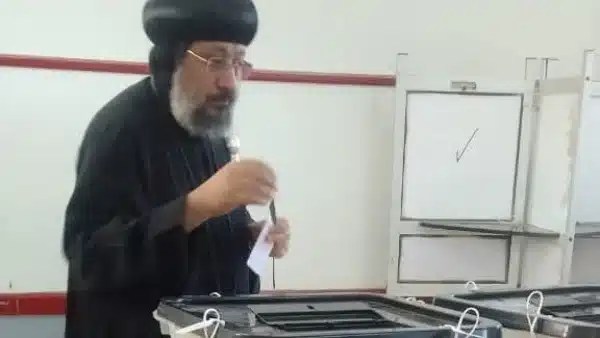 أساقفة الكنيسة يشاركون في المرحلة الأولى من الانتخابات