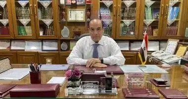 رئيس مجلس أمناء الجيزة يدلي بصوته في انتخابات النواب