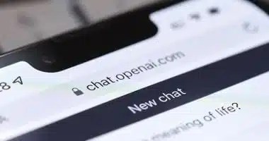 دعاوى ضد ChatGPT تتهمه بإيذاء مستخدمين وانتحارهم