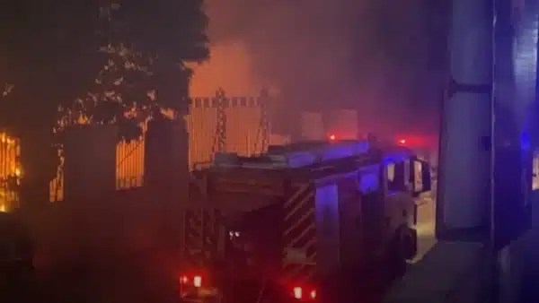 إطفاء حريق حديقة المتحف الزراعي بالدقي