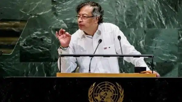 الرئيس الكولومبي يوقف تبادل المعلومات الاستخباراتية مع أمريكا