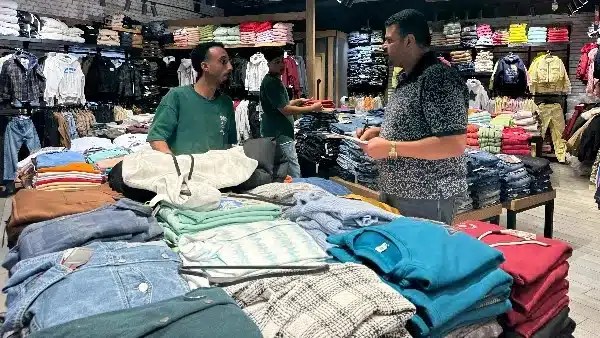 مهلة لتوفيق أوضاع 181 منشأة في قانون العمل