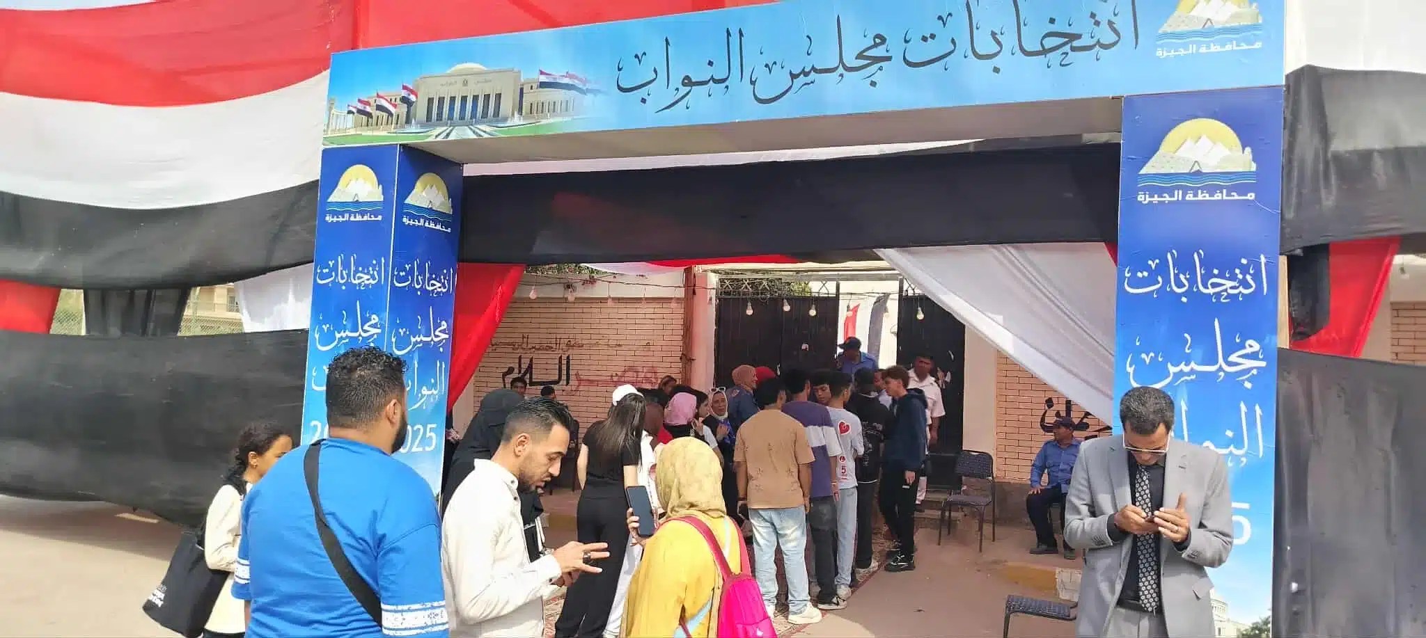 إقبال كثيف أمام لجان انتخابات النواب في أكتوبر