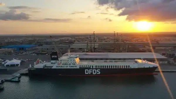 حركة السفن بميناء دمياط في 24 ساعة