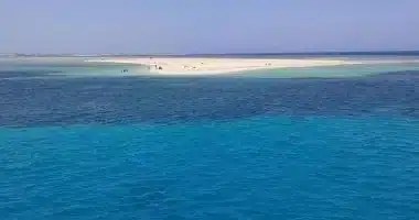 توبيا البيضاء.. جنة بحرية في سفاجا