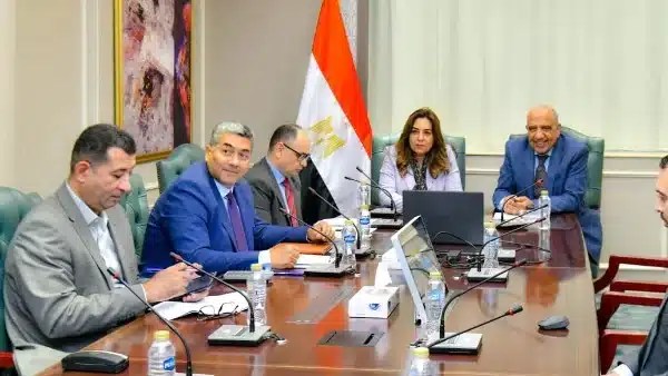 التعاون بين الكهرباء والبيئة في الطاقات المتجددة