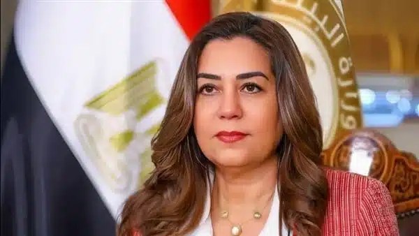 وزيرة البيئة تستهدف زيادة حصة الطاقة المتجددة إلى 42%