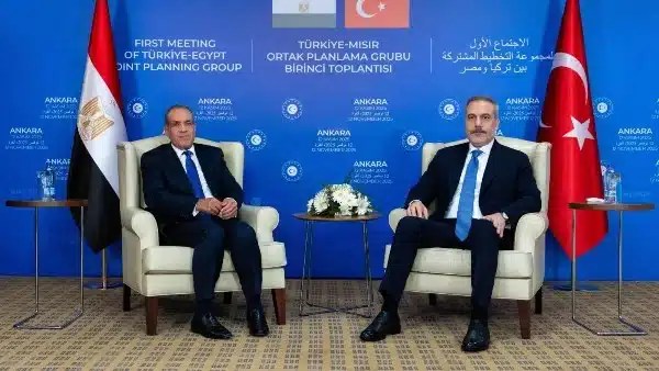 دعم مصري تركي لفلسطين وضرورة إعادة إعمار غزة